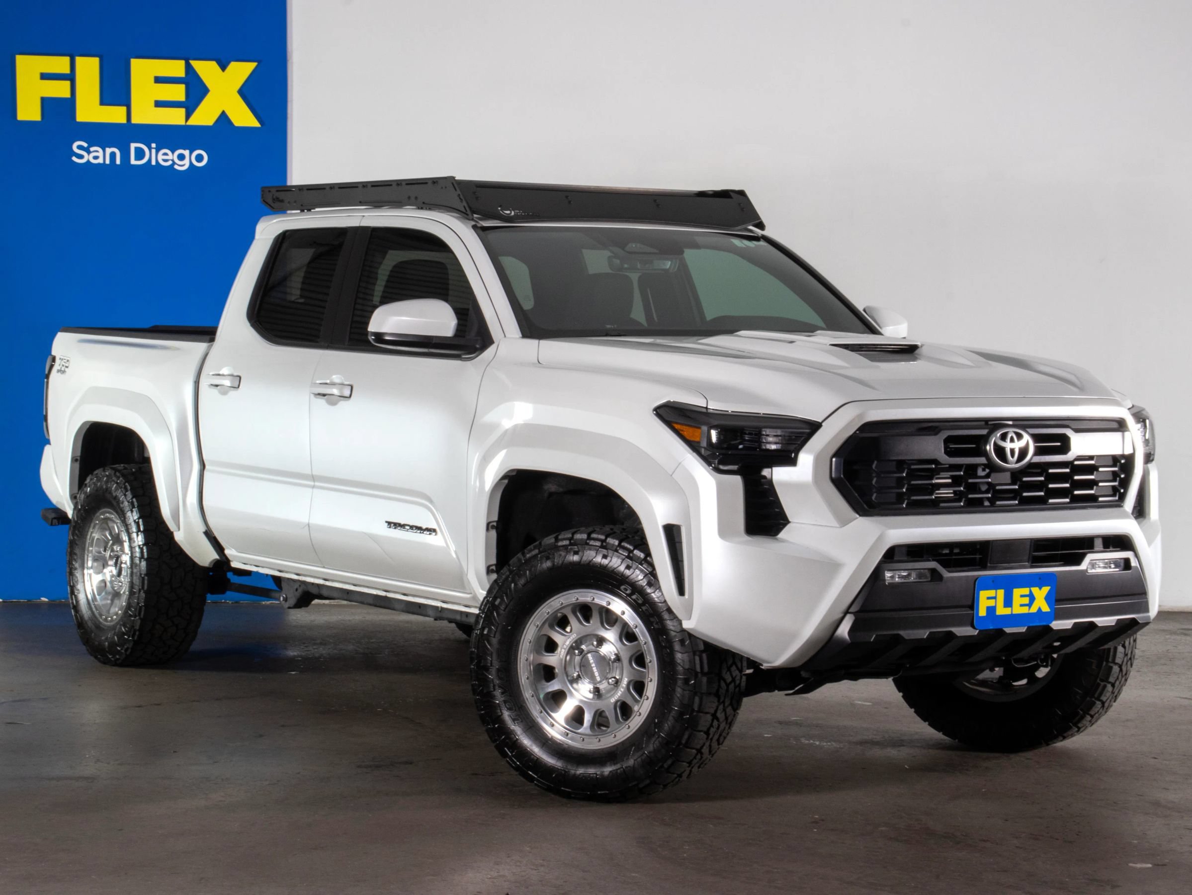 Used 2024 Toyota Tacoma TRD Sport AWD/4WD image 7