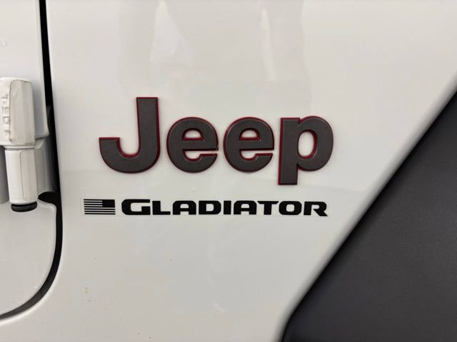 Used 2024 Jeep Gladiator Rubicon w/ Convenience Group image 12