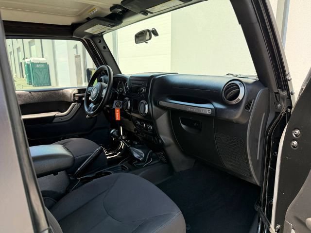 Used 2015 Jeep Wrangler Sport AWD/4WD image 16