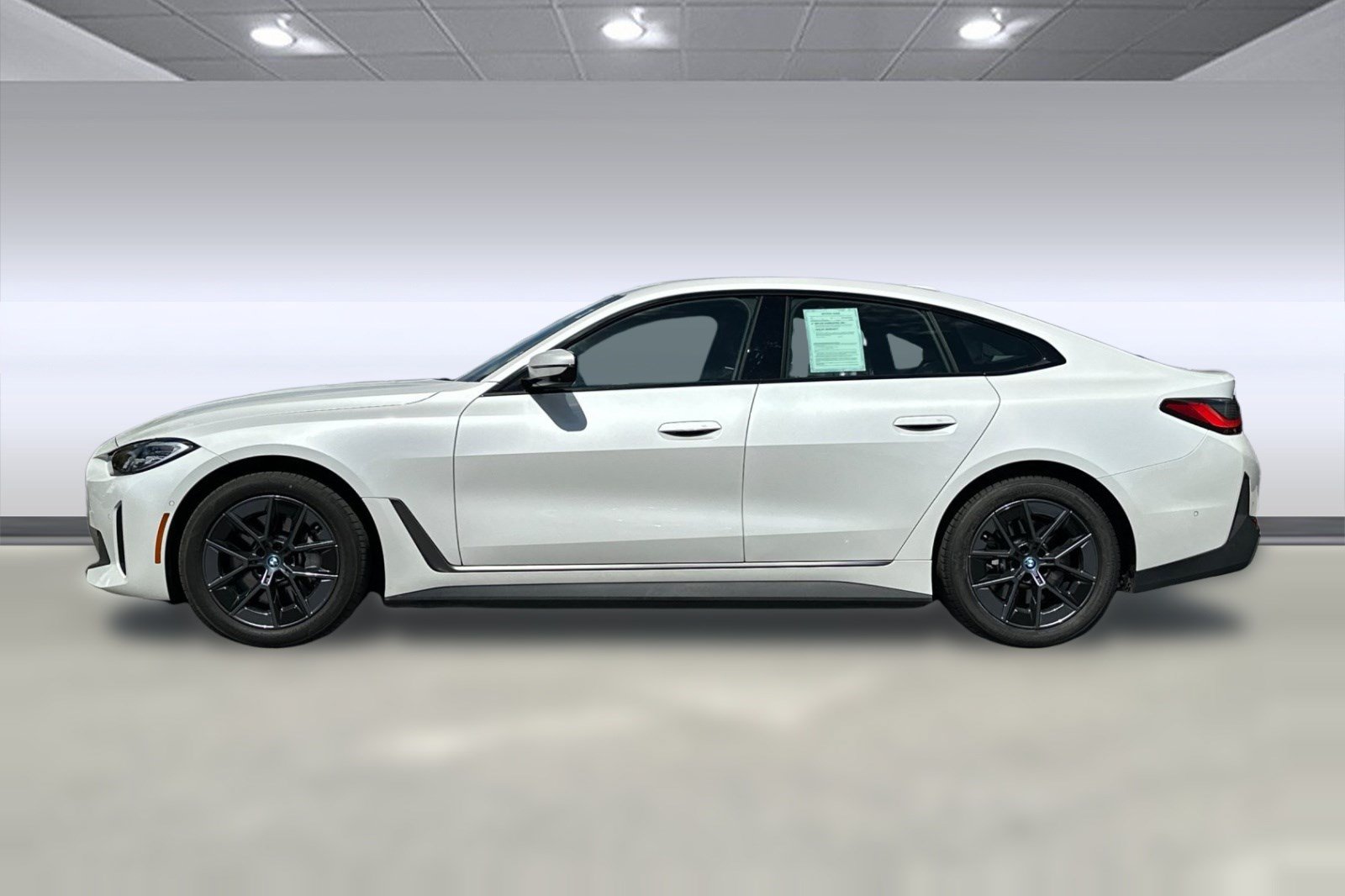Certified 2023 BMW i4 eDrive35 RWD image 2