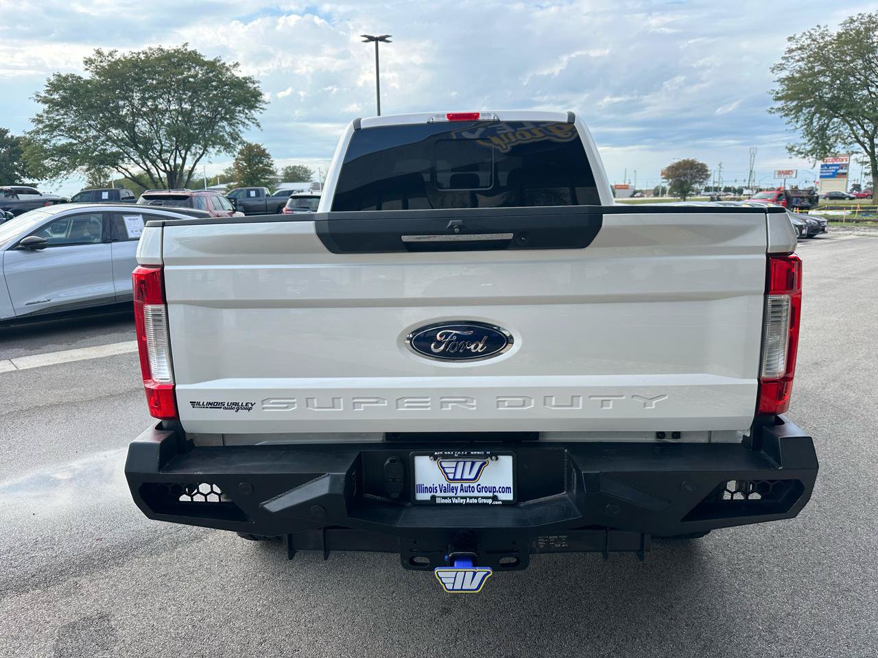 Used 2018 Ford F350 4x4 Crew Cab Super Duty image 6