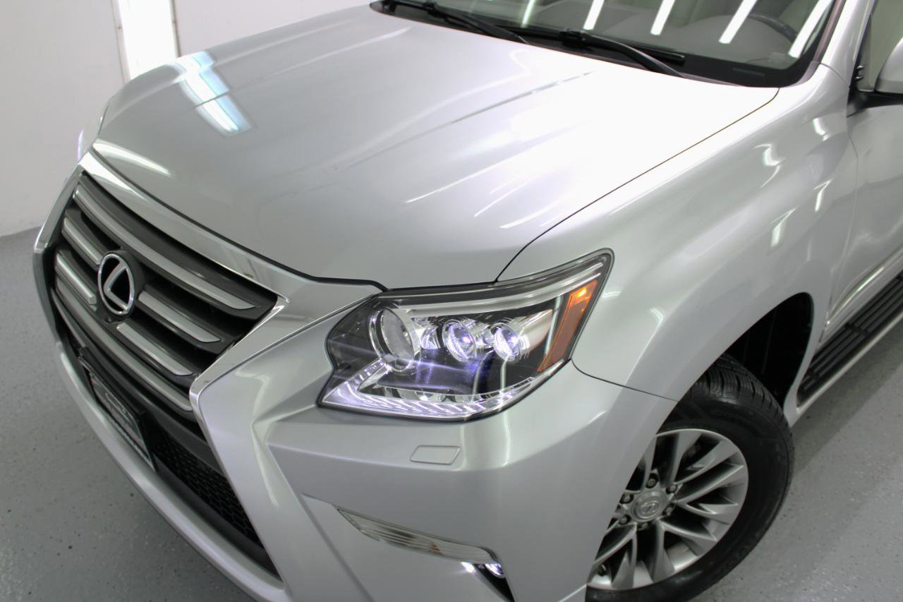 Used 2018 Lexus GX 460 Luxury w/ Preferred Accessory Package image 16