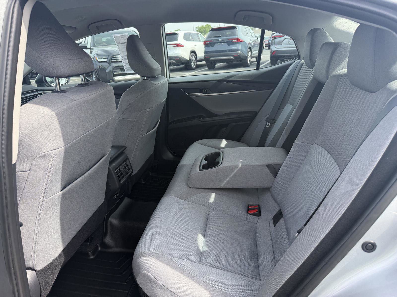 Used 2025 Toyota Camry LE w/ Convenience Package image 14