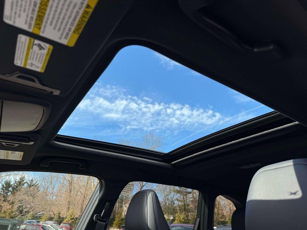 Certified 2025 Subaru Forester Limited image 19