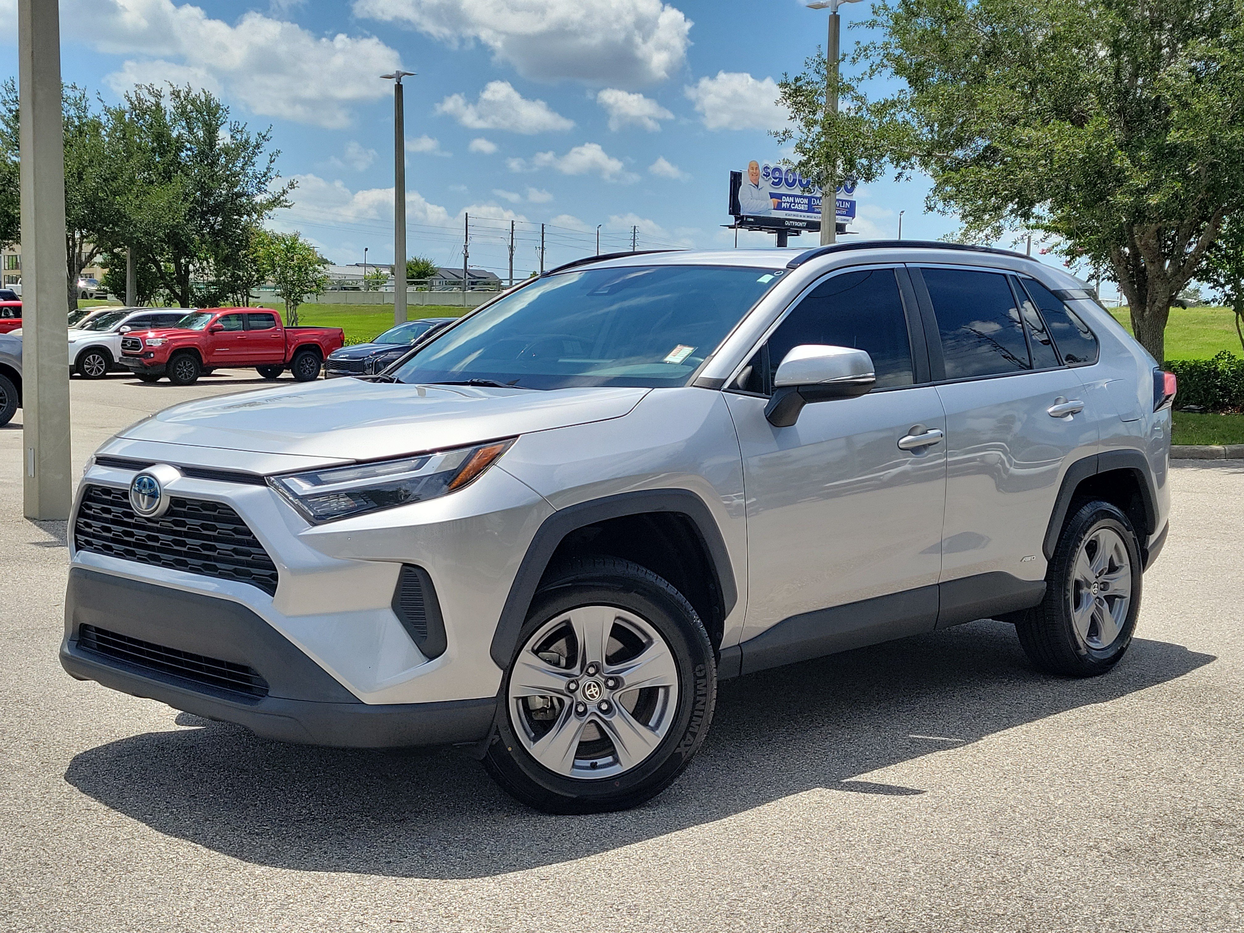 Used 2022 Toyota RAV4 XLE w/ Convenience Package AWD/4WD image 32