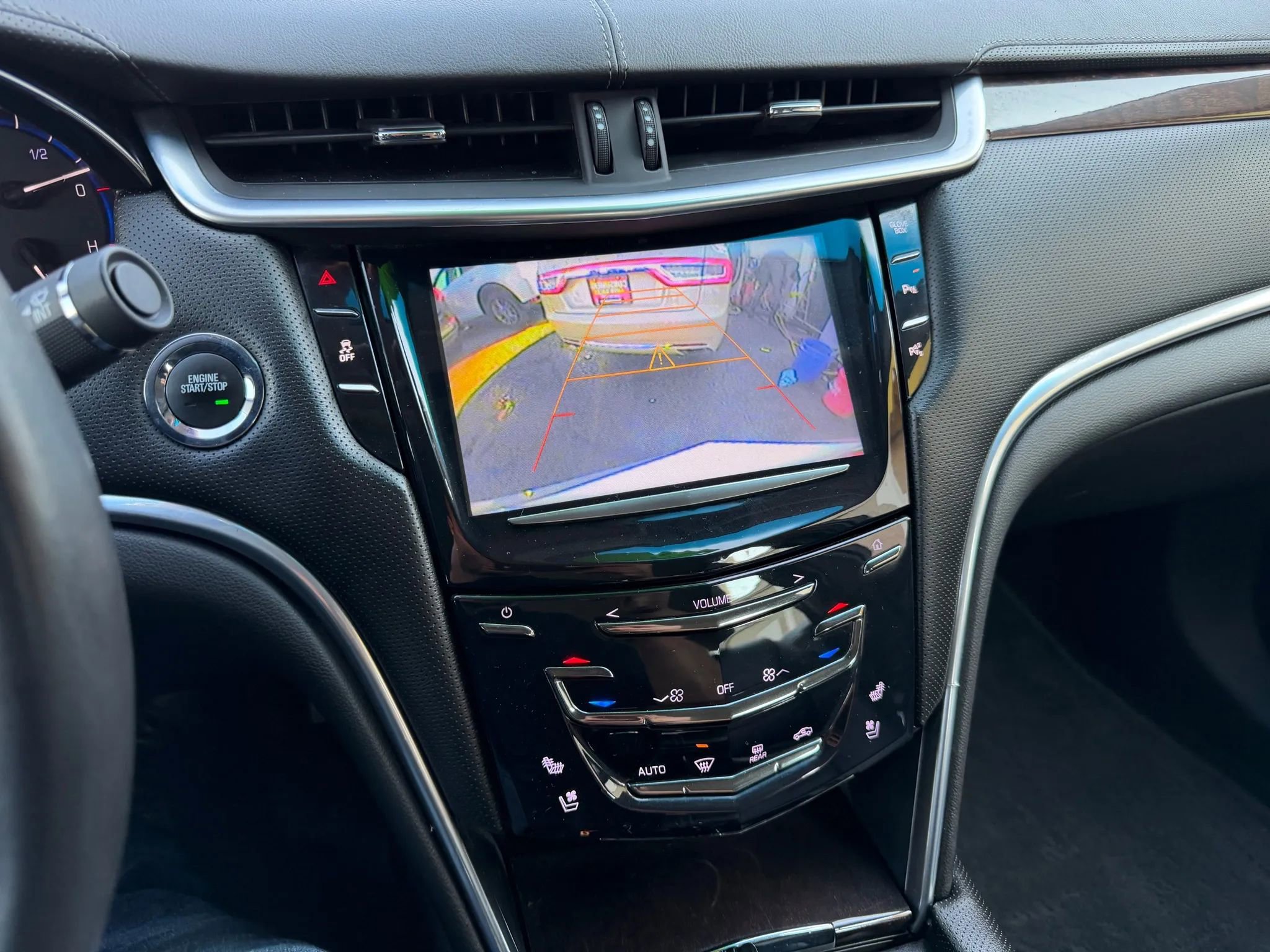 Used 2015 Cadillac XTS Luxury FWD image 15