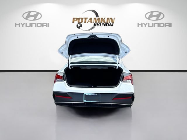 Certified 2025 Hyundai Elantra Sport FWD image 24
