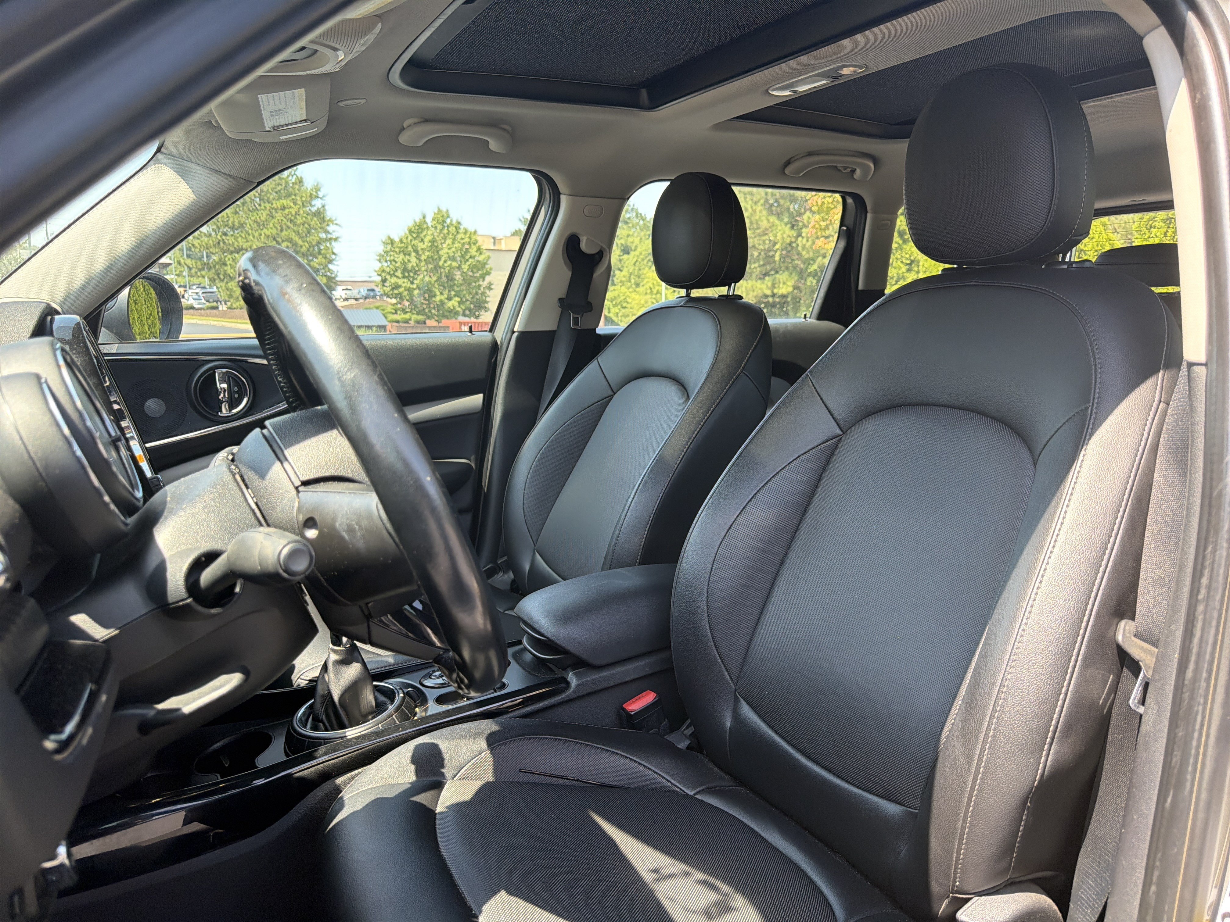 Used 2016 MINI Cooper Clubman FWD image 7