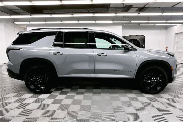 Used 2026 Chevrolet Traverse RS image 15