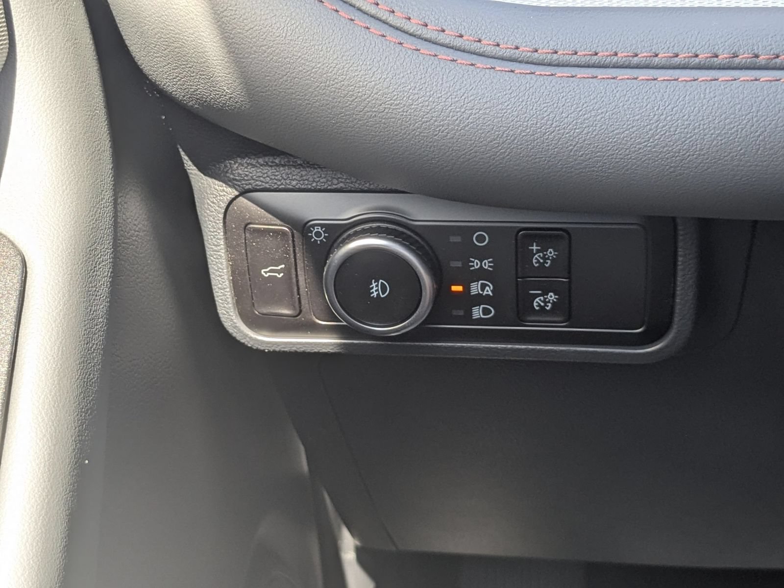 New 2026 Ford Explorer Active w/ Active Comfort Package AWD/4WD image 16