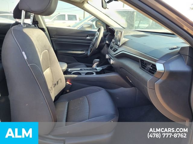 Used 2024 Nissan Altima 2.5 SV image 16