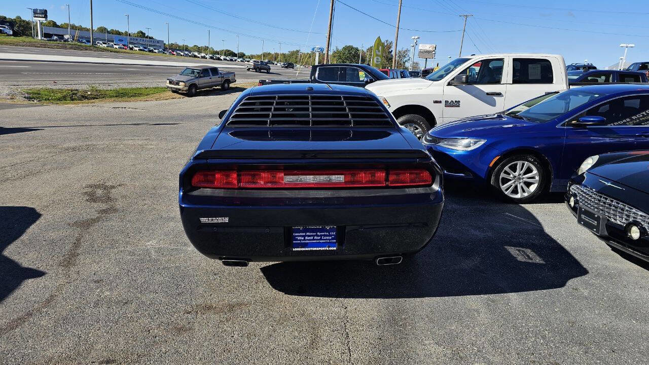 Used 2013 Dodge Challenger SXT Plus image 4