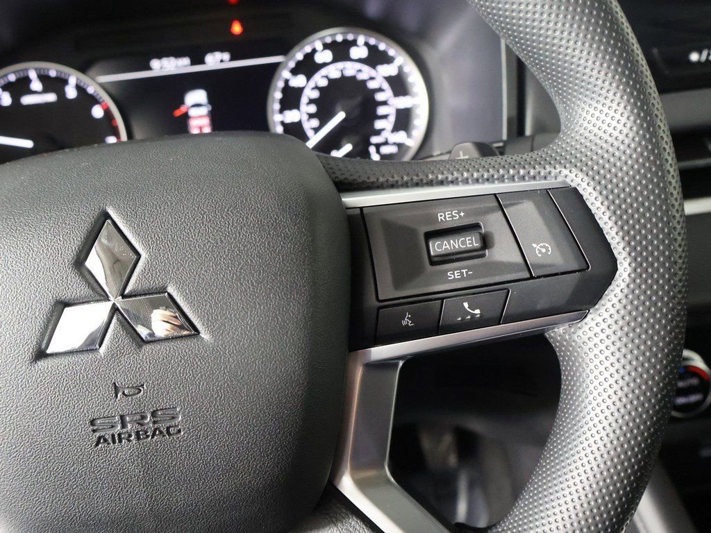 New 2026 Mitsubishi Outlander ES AWD/4WD image 38