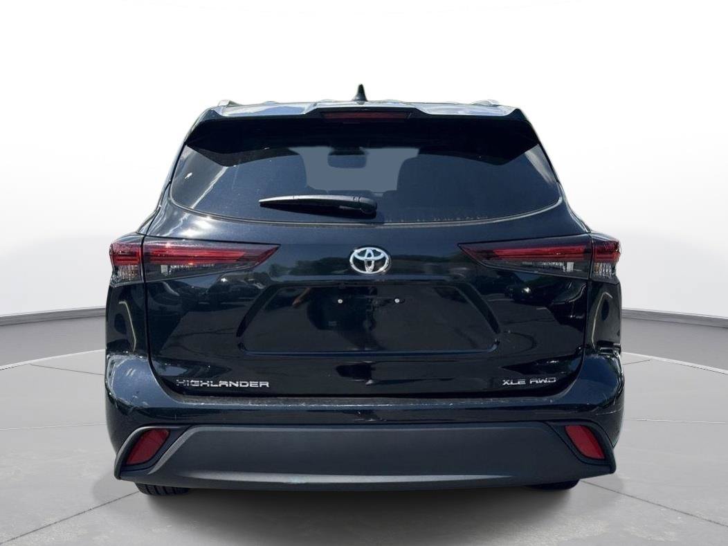 Used 2026 Toyota Highlander XLE AWD/4WD image 7