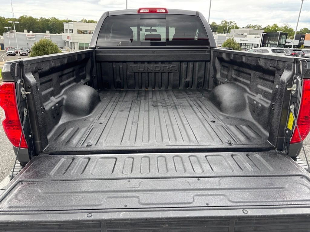 Used 2017 Toyota Tundra SR5 AWD/4WD image 7