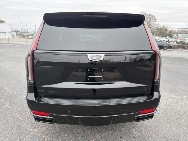 Used 2024 Cadillac Escalade Sport w/ LPO, ONYX Package image 3