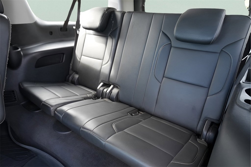 Used 2020 Chevrolet Suburban Premier w/ Premier 6.2L Value Package image 35