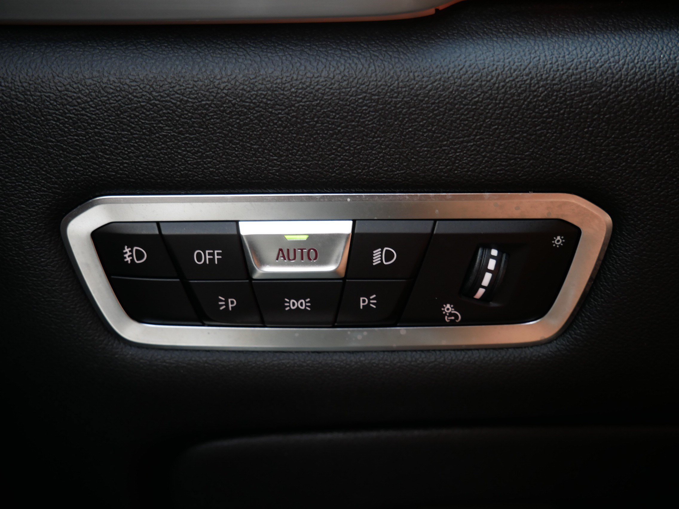 Used 2020 BMW X5 M50i w/ Premium Package AWD/4WD image 24