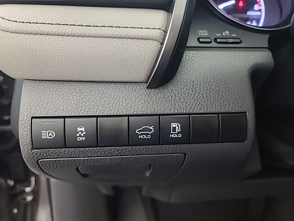 Used 2023 Toyota Camry SE image 26