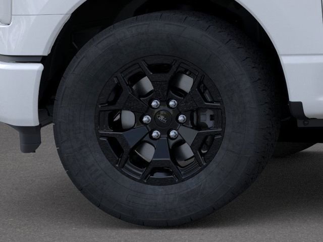 New 2025 Ford F150 Lightning XLT image 38