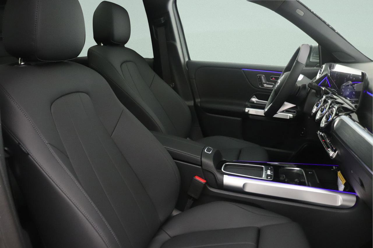New 2026 Mercedes-Benz GLB 250 4MATIC image 7