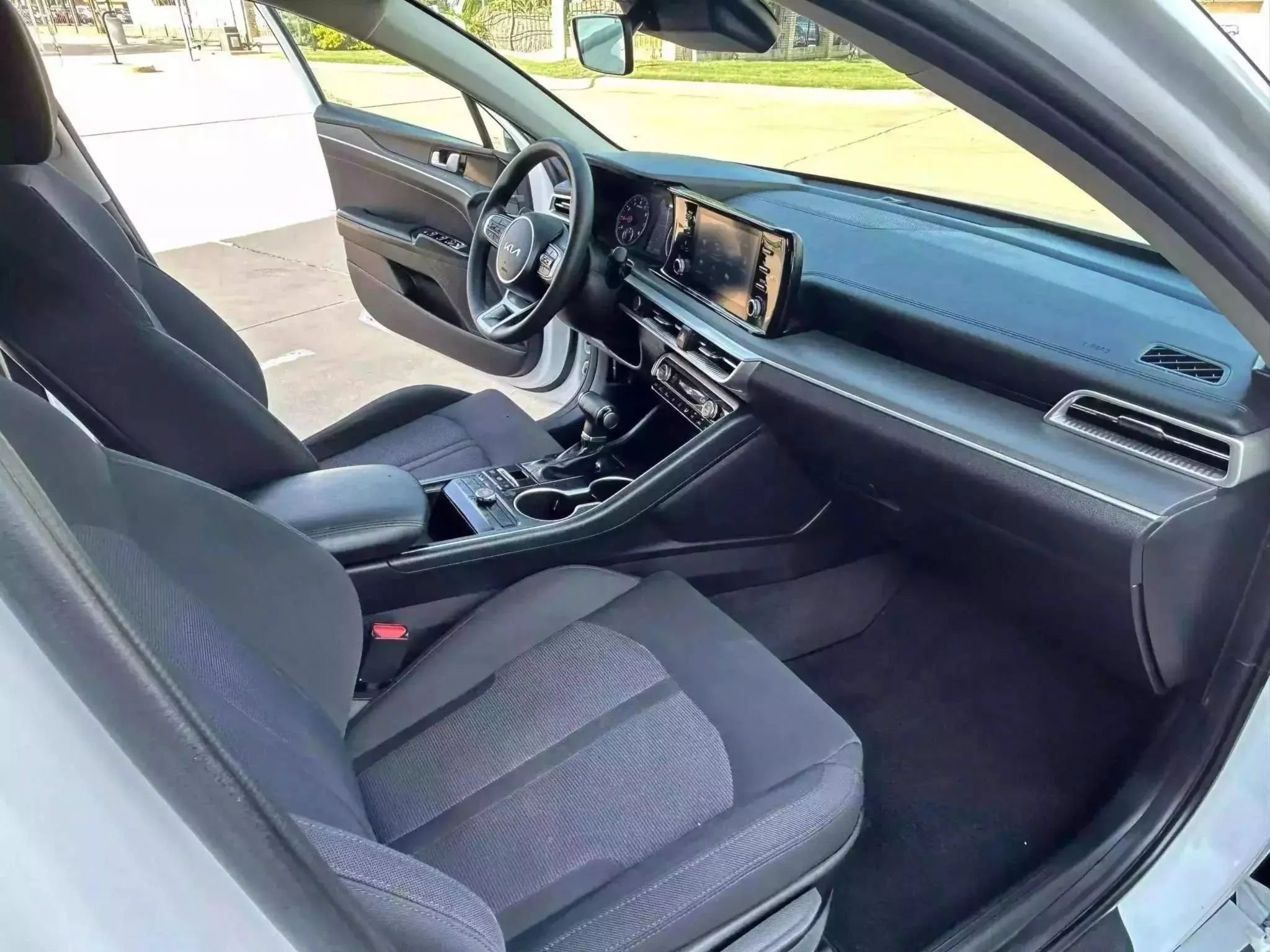 Used 2023 Kia K5 LXS FWD image 17