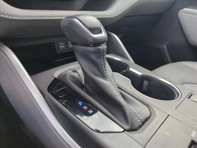 Used 2023 Toyota Highlander XLE image 6