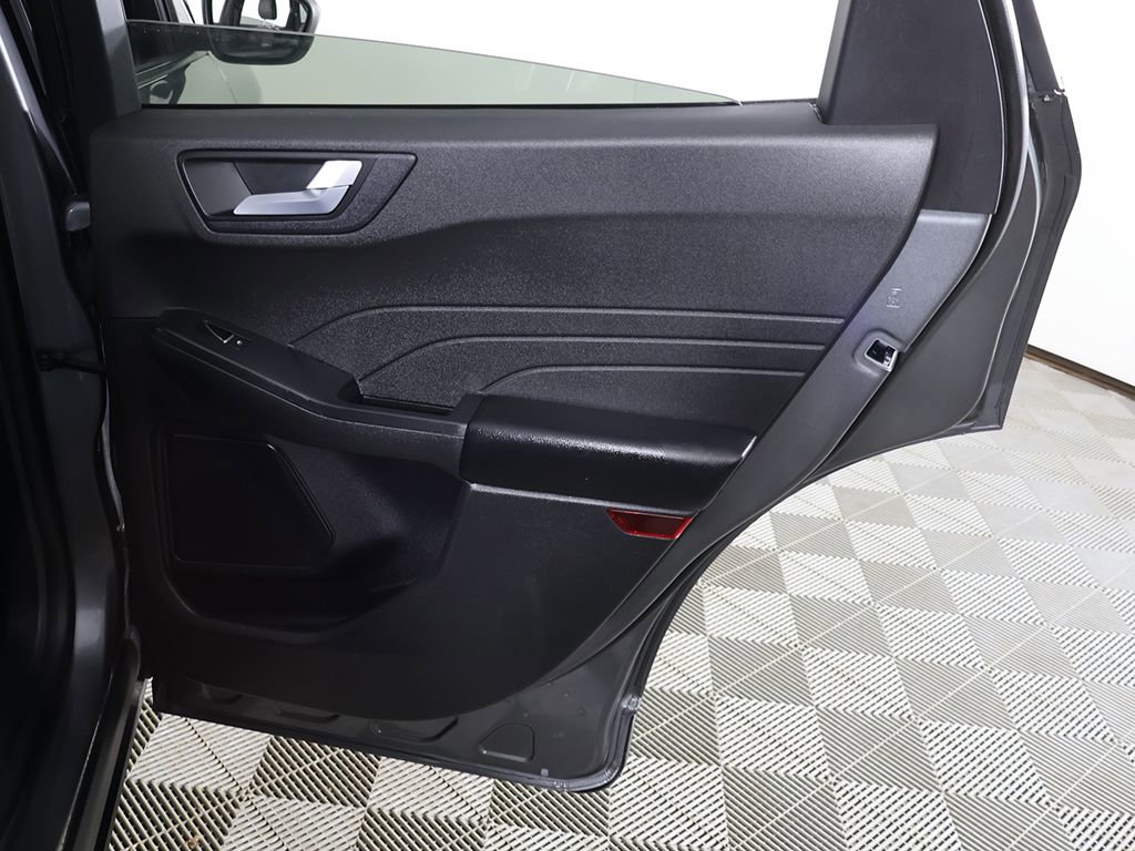 Used 2024 Ford Escape SE image 25