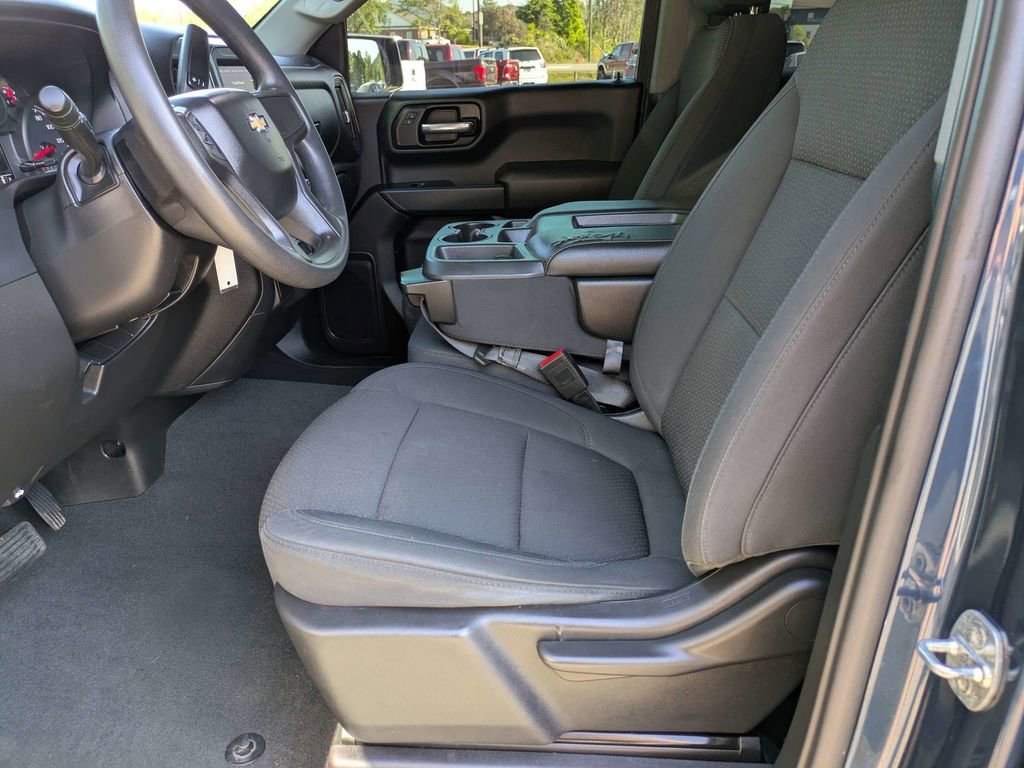 Used 2020 Chevrolet Silverado 1500 Custom w/ Custom Value Package RWD image 19