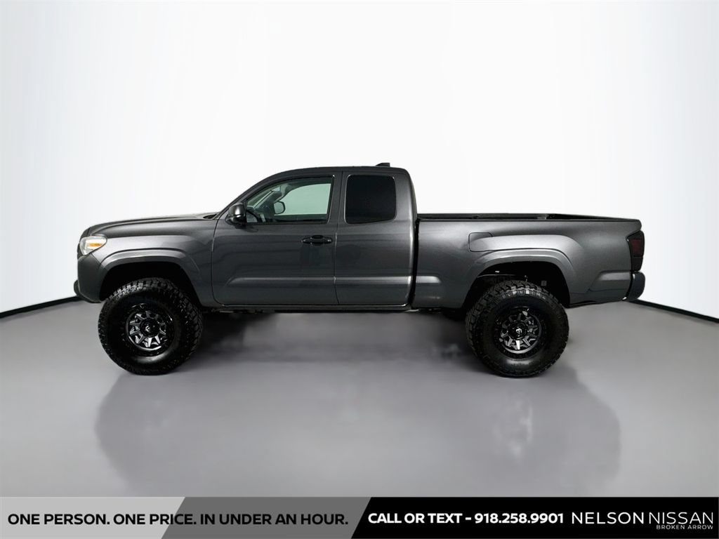 Used 2020 Toyota Tacoma SR RWD image 8