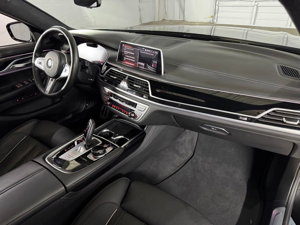 Used 2021 BMW 750i xDrive w/ Executive Package AWD/4WD image 59