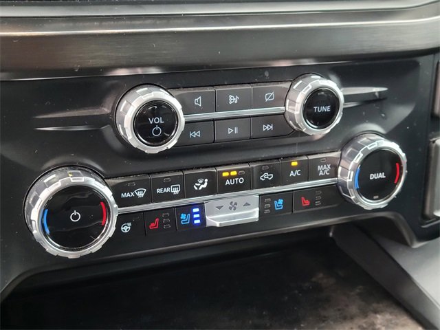 Used 2024 Ford F450 Lariat image 28