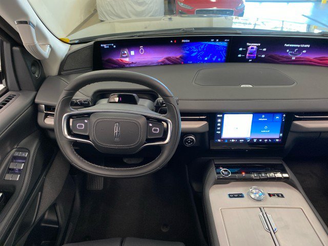 New 2027 Lincoln Navigator Reserve AWD/4WD image 15