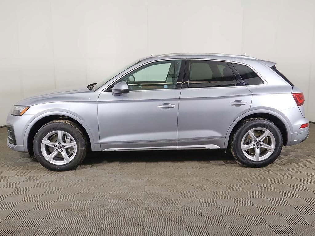 Used 2023 Audi Q5 2.0T Premium w/ Convenience Package image 17
