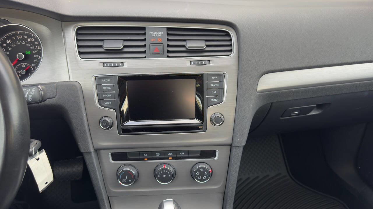 Used 2015 Volkswagen Golf S image 15