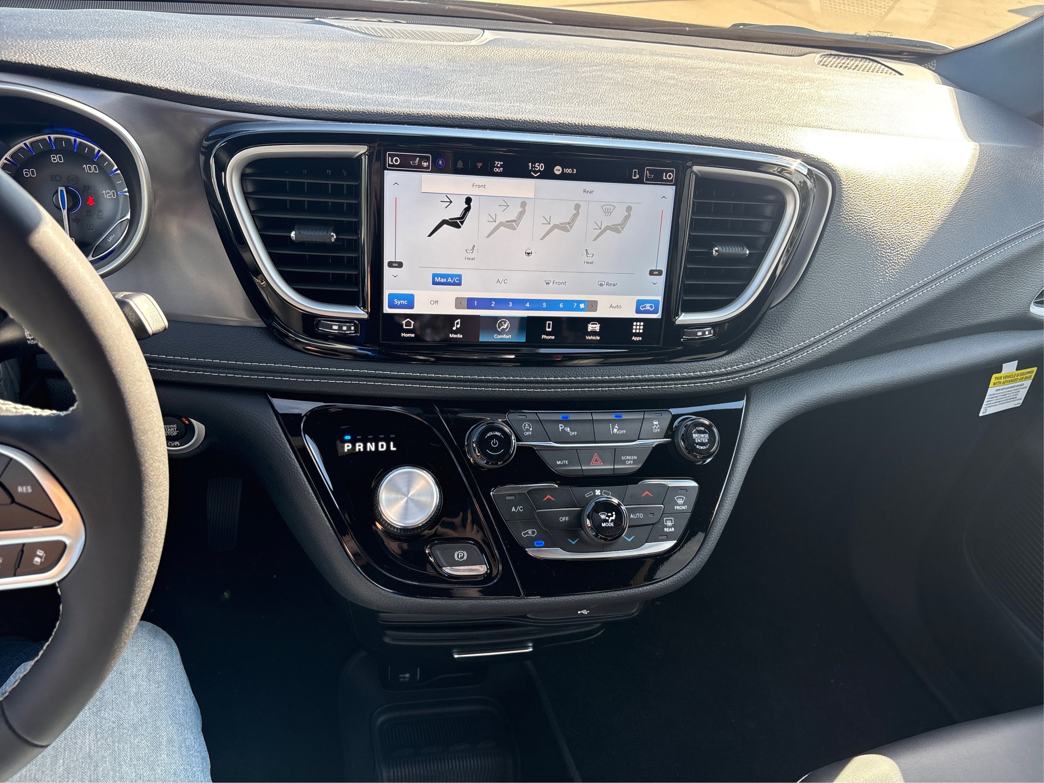 New 2026 Chrysler Pacifica Select image 16