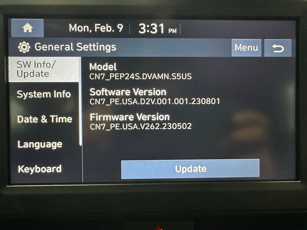 Used 2025 Hyundai Elantra Sport image 32