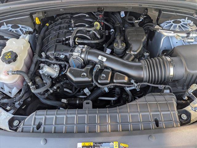 Used 2023 Jeep Grand Cherokee Limited w/ Luxury Tech Group II image 22