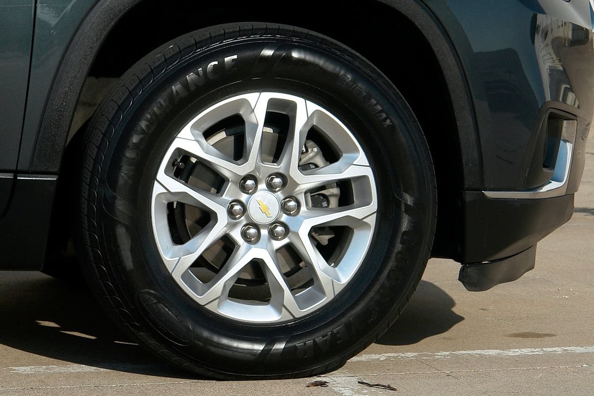 Used 2021 Chevrolet Traverse LT AWD/4WD image 33