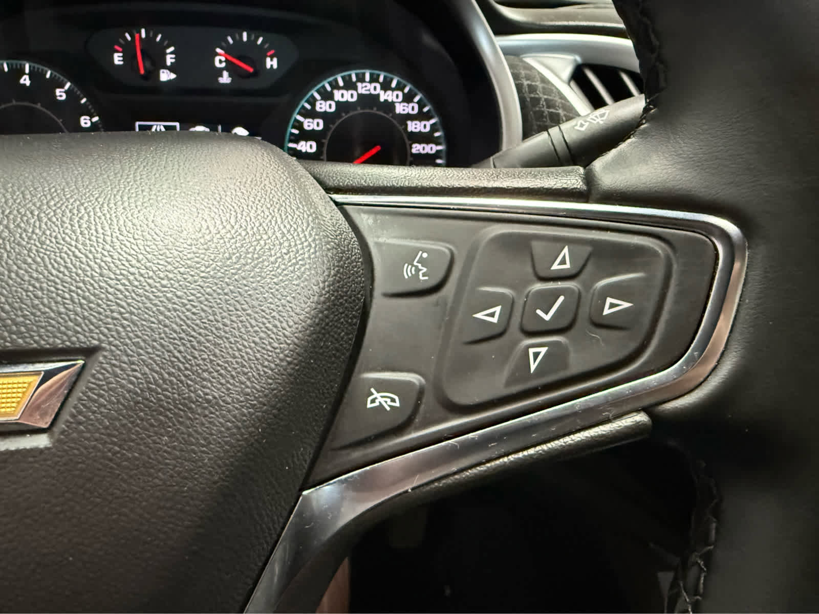 Used 2024 Chevrolet Malibu LT w/ Midnight Edition FWD image 11