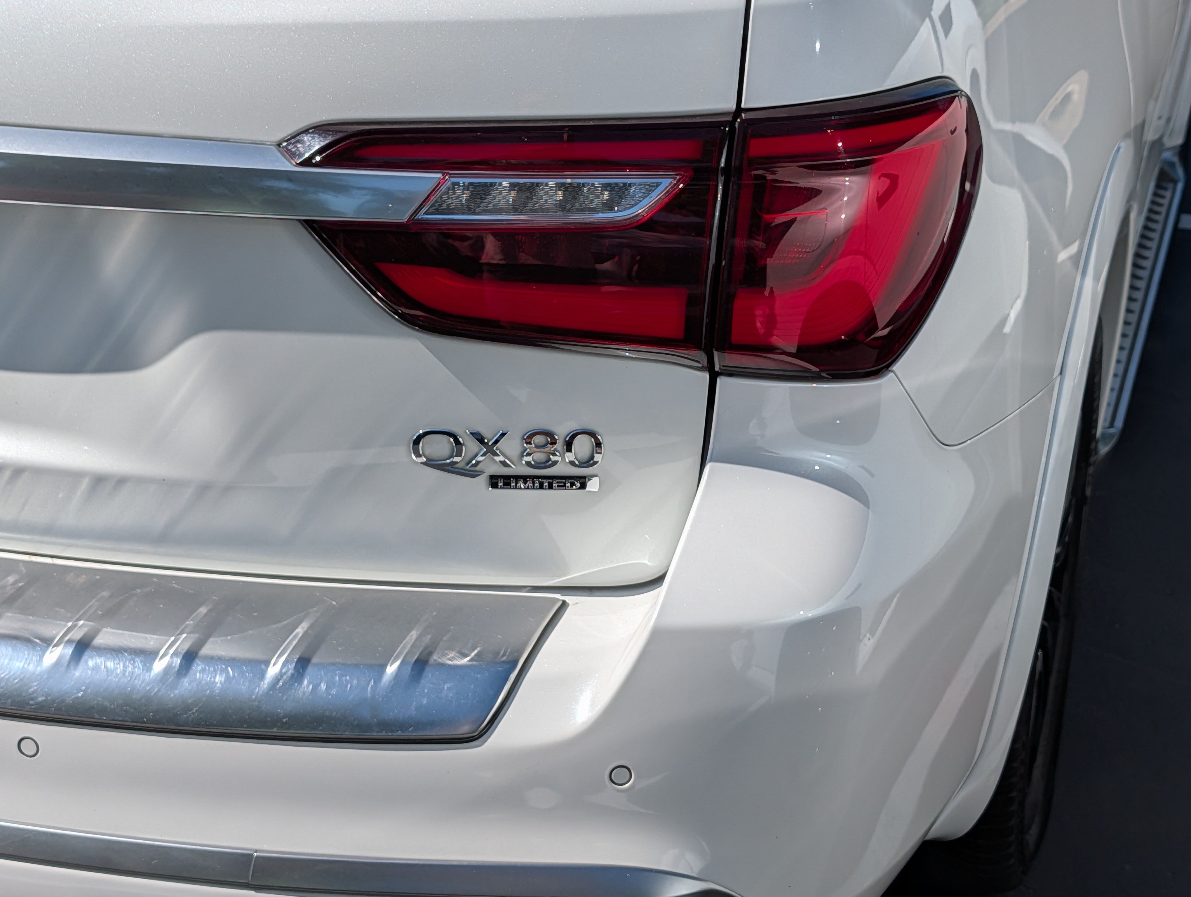 Used 2019 INFINITI QX80 Limited w/ All-Season Package AWD/4WD image 17