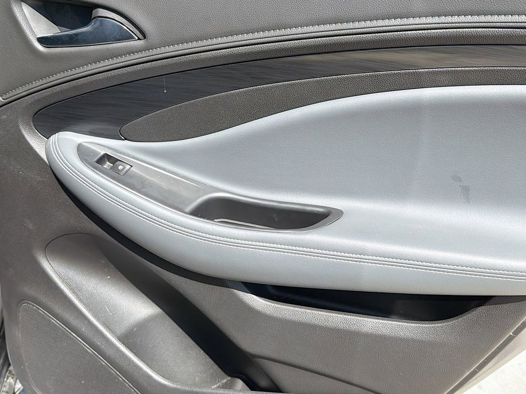 Used 2020 Buick Envision Essence AWD/4WD image 30