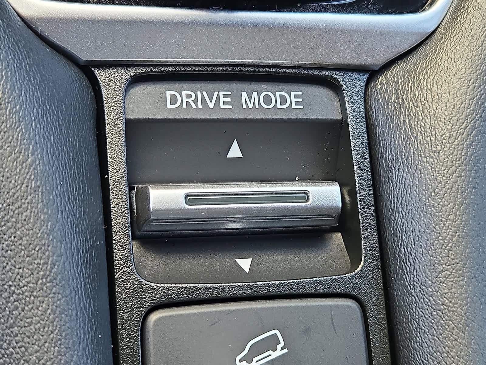 Certified 2025 Honda HR-V Sport image 25