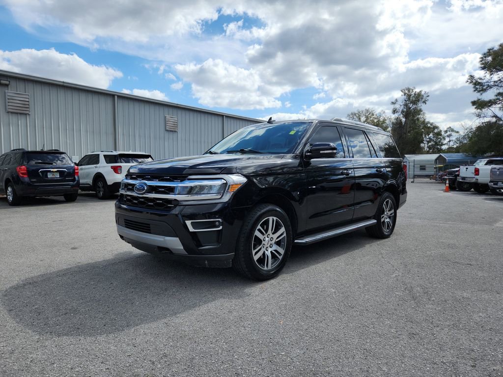 Used 2023 Ford Expedition Limited image 2