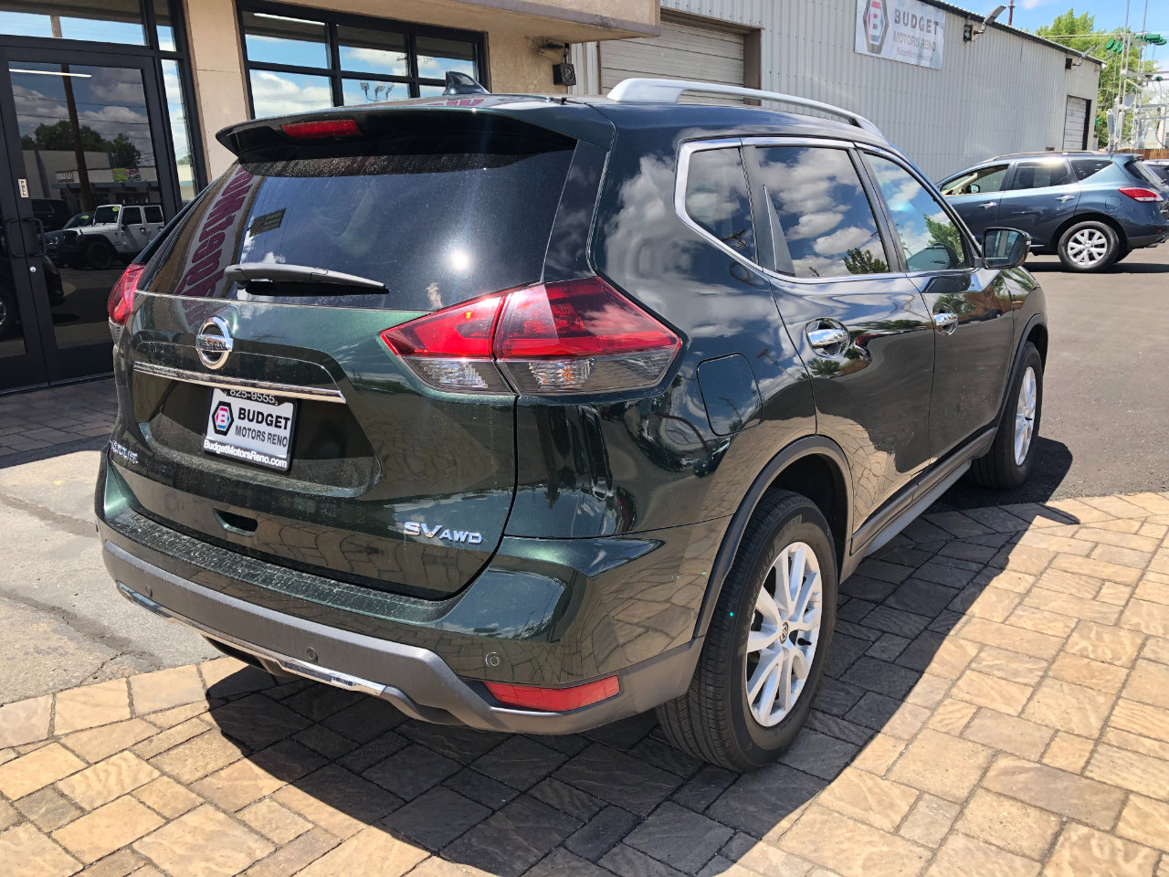 Used 2019 Nissan Rogue SV image 3