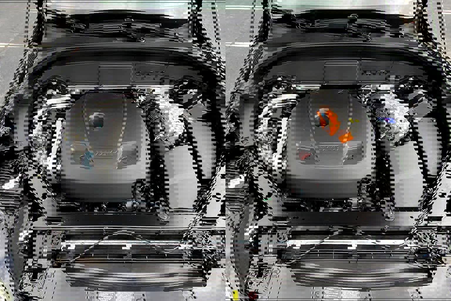 New 2025 Volvo XC60 T8 Plus w/ Protection Package Premier image 14