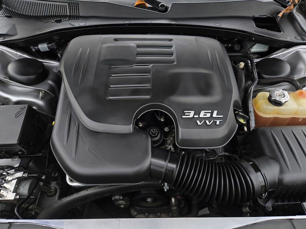 Used 2017 Chrysler 300 S image 32