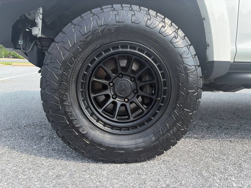 Used 2021 Toyota 4Runner Venture w/ Moonroof Package AWD/4WD image 34