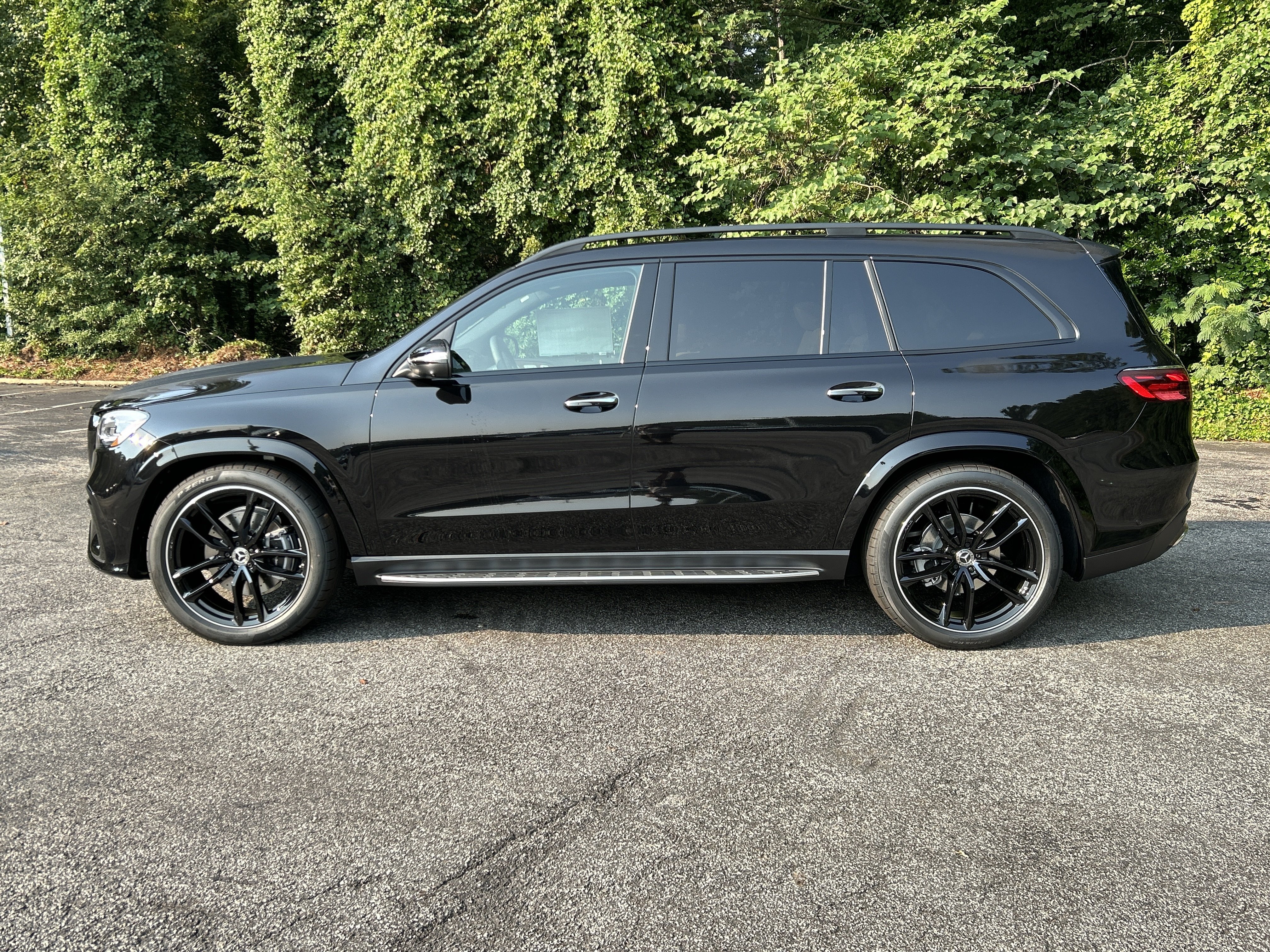 New 2026 Mercedes-Benz GLS 580 4MATIC image 14