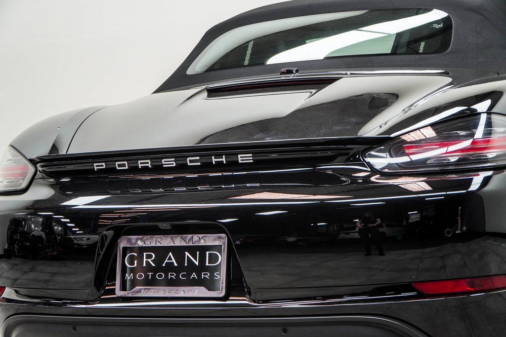 Used 2021 Porsche 718 Boxster image 14